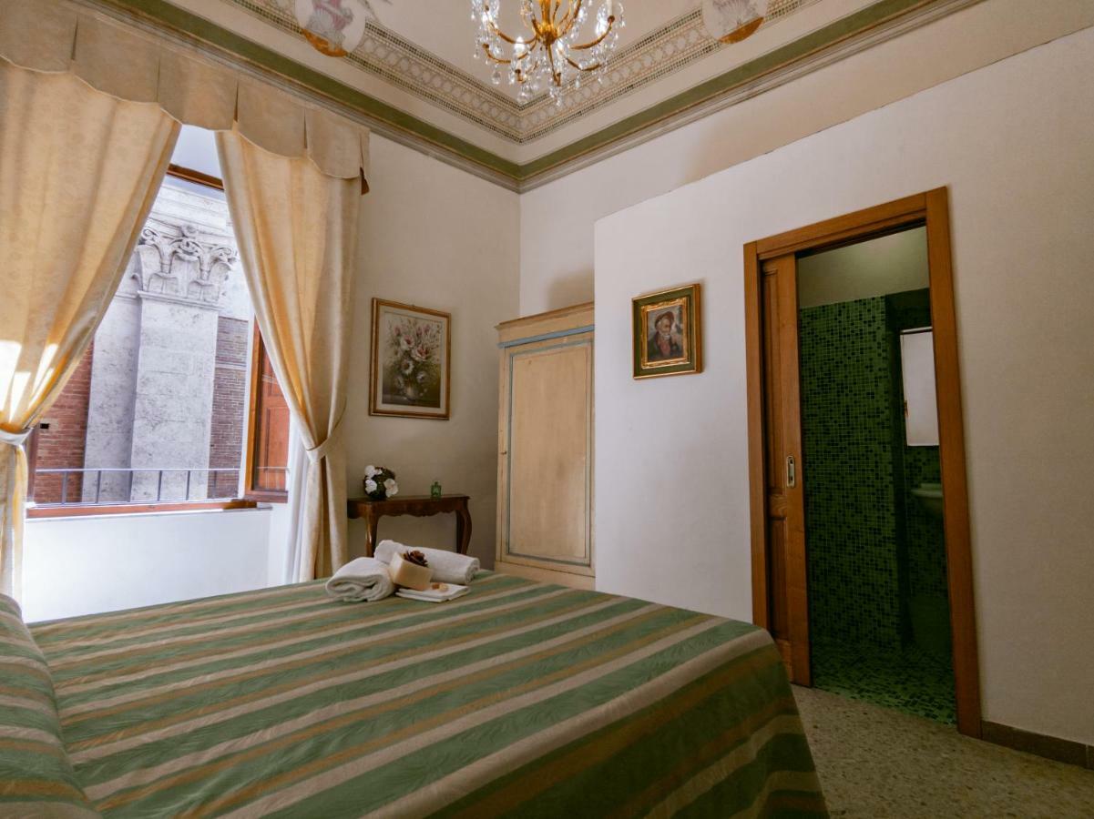B&B Siena In Centro - Diffuso Exterior foto